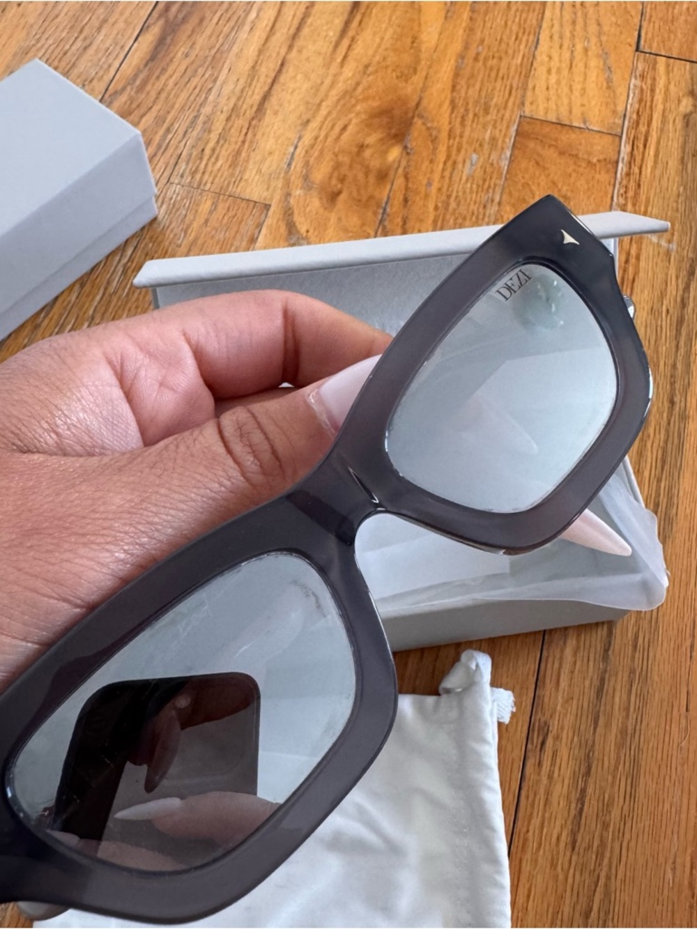 DEZI Oversized Square Sunglasses in Gray mirrored